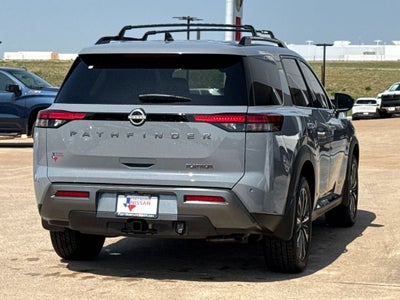 2026 Nissan Pathfinder Platinum
