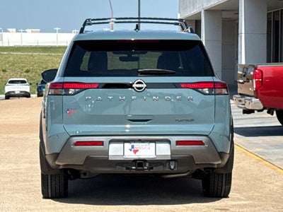 2026 Nissan Pathfinder Platinum