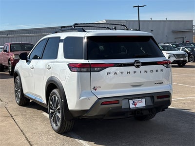 2026 Nissan Pathfinder Platinum