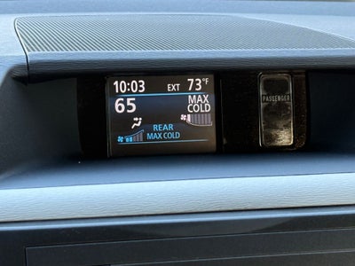 2013 Toyota Sienna LE 8 Passenger