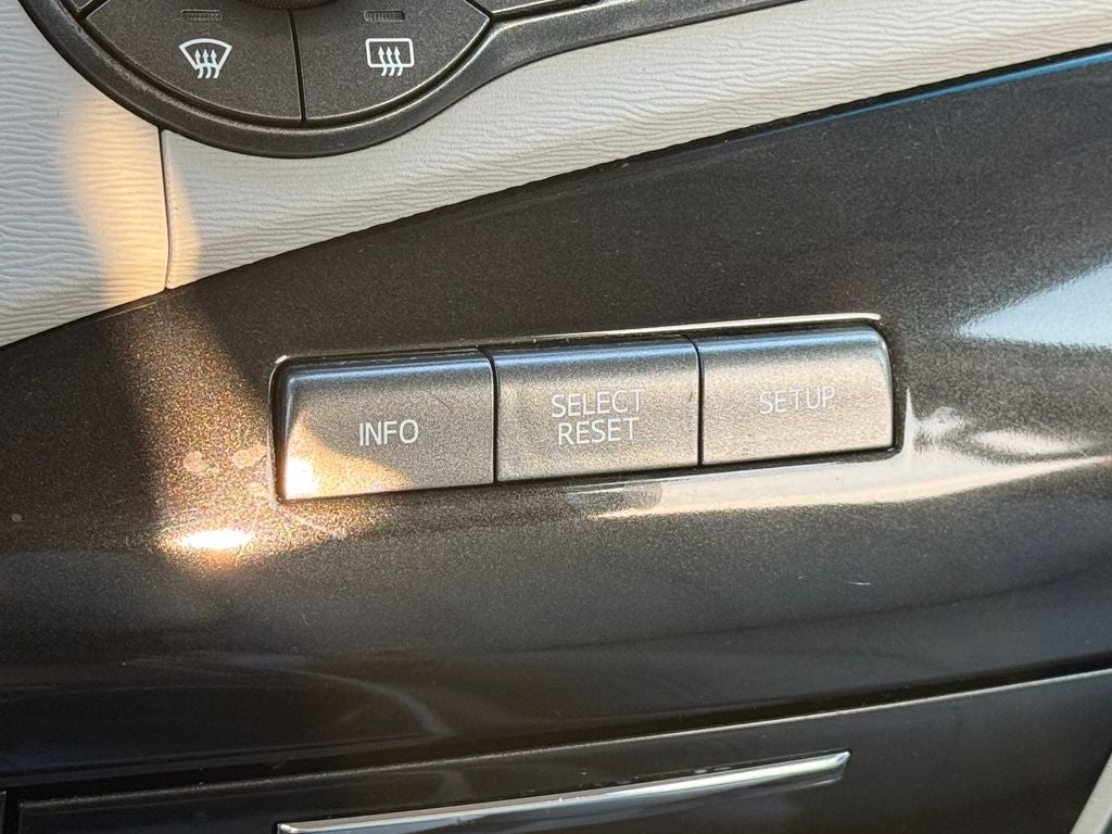 2013 Toyota Sienna LE 8 Passenger
