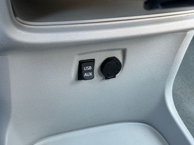2013 Toyota Sienna LE 8 Passenger