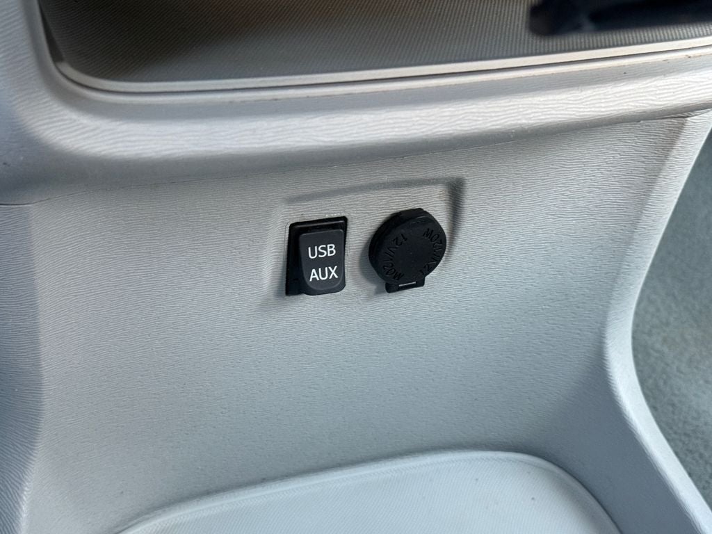 2013 Toyota Sienna LE 8 Passenger