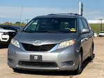 2013 Toyota Sienna LE 8 Passenger