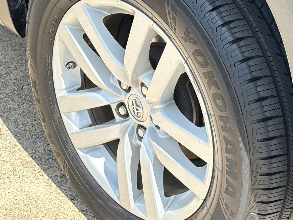 2015 Toyota Highlander LE