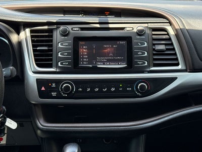 2015 Toyota Highlander LE