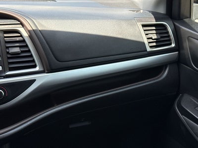 2015 Toyota Highlander LE