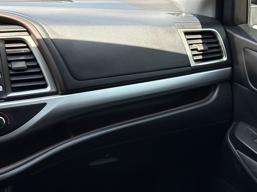 2015 Toyota Highlander LE