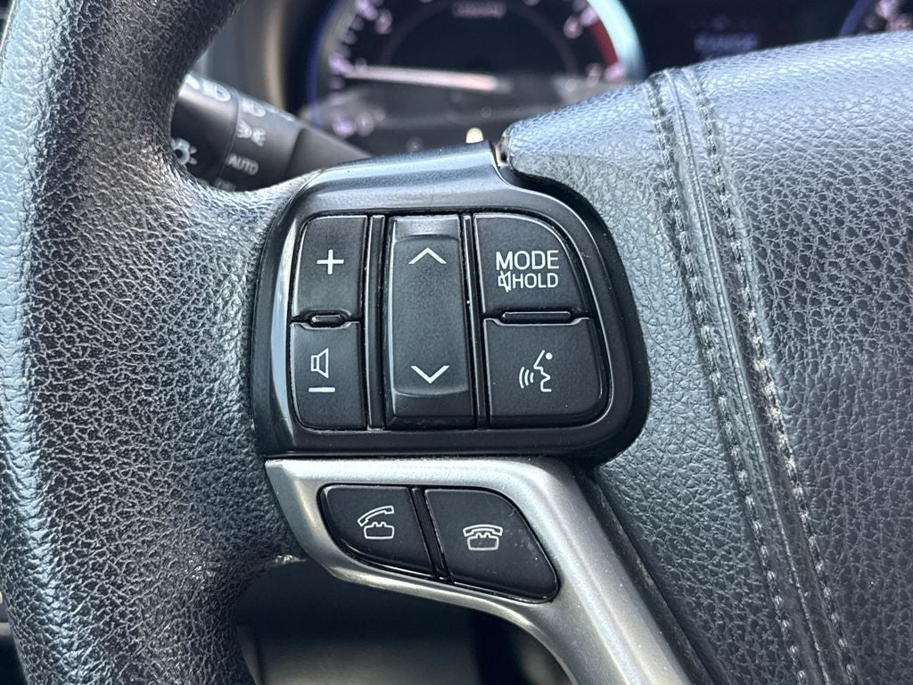 2015 Toyota Highlander LE