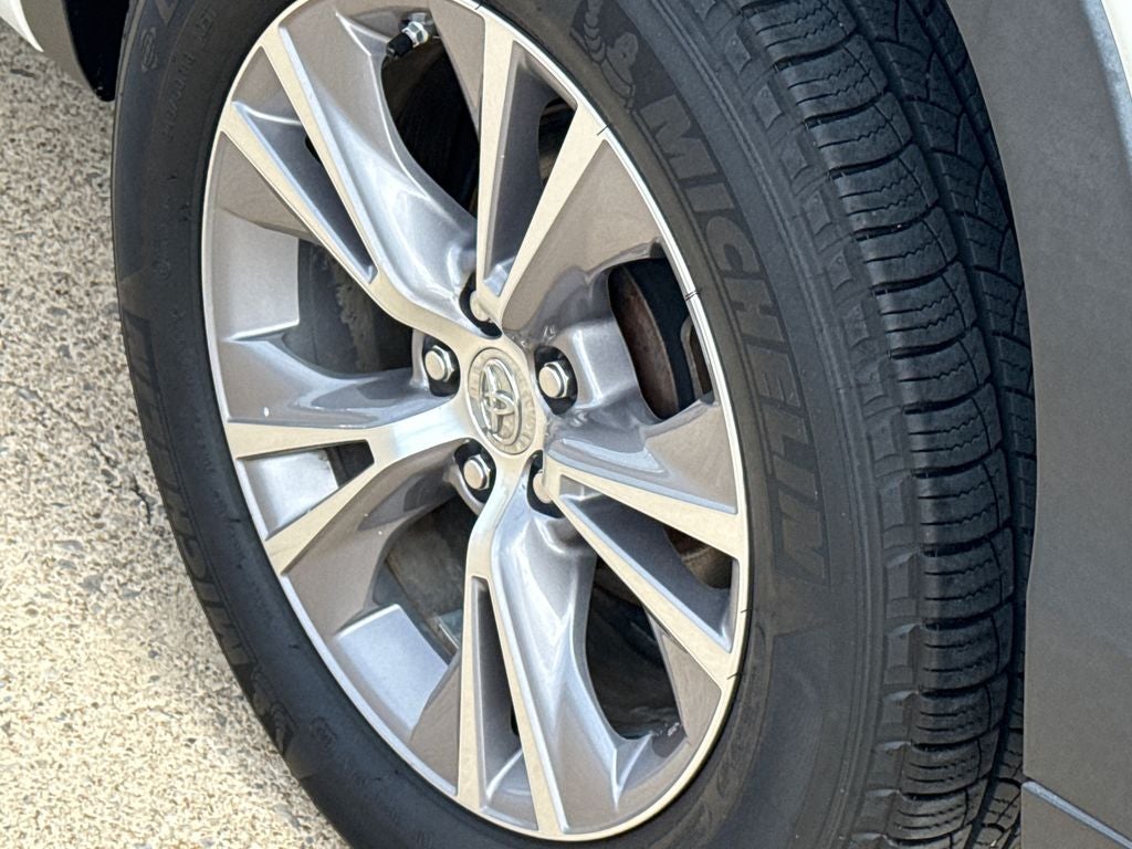 2014 Toyota Highlander LE Plus V6