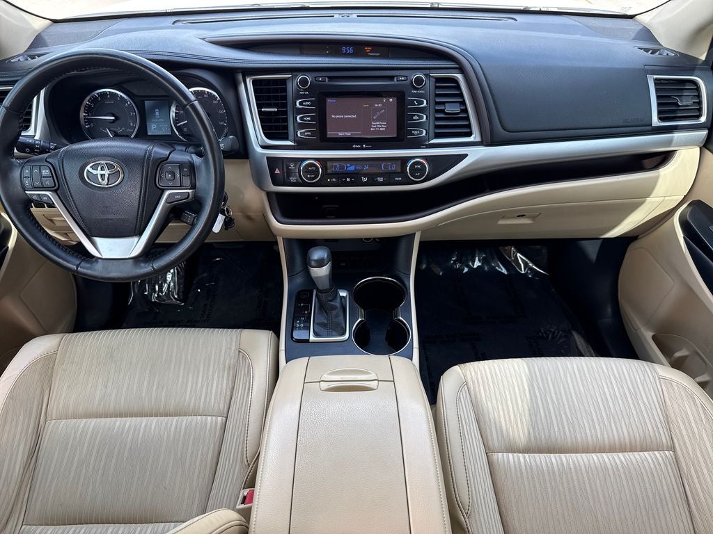 2014 Toyota Highlander LE Plus V6