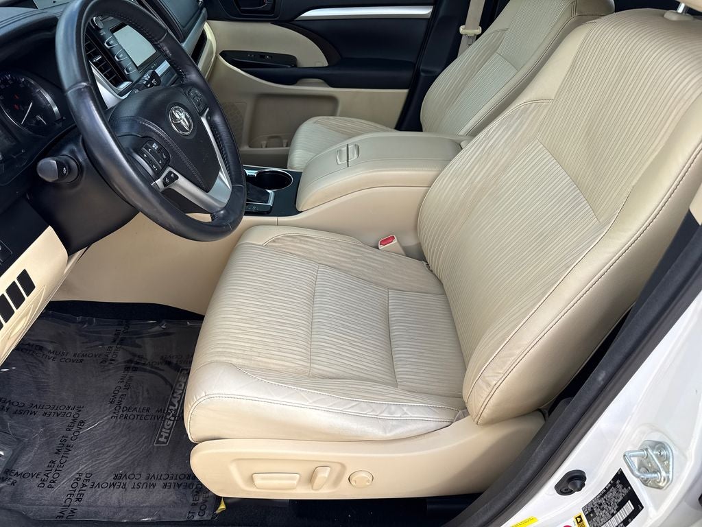 2014 Toyota Highlander LE Plus V6