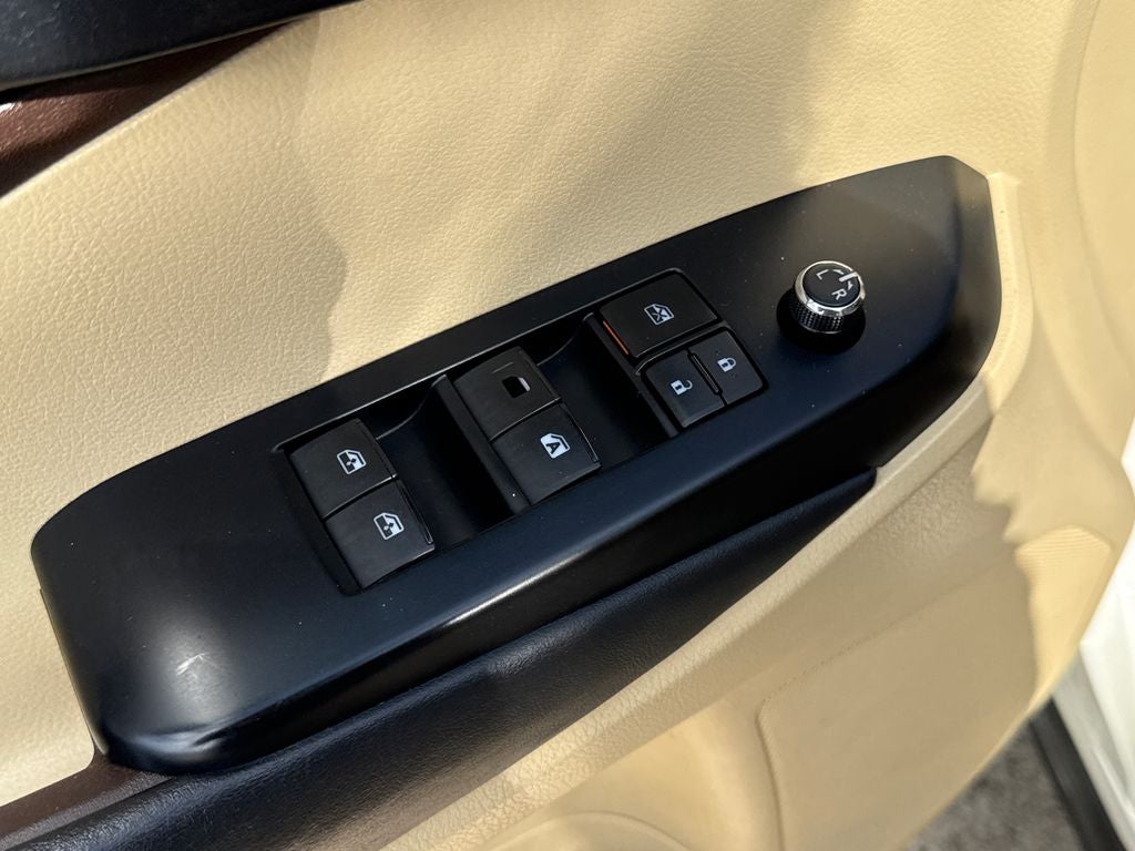 2014 Toyota Highlander LE Plus V6