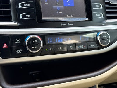 2014 Toyota Highlander LE Plus V6