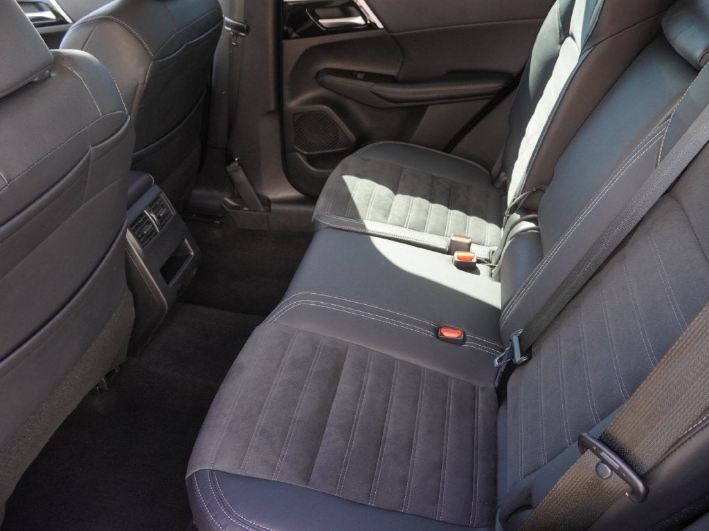 2022 Mitsubishi Outlander SE
