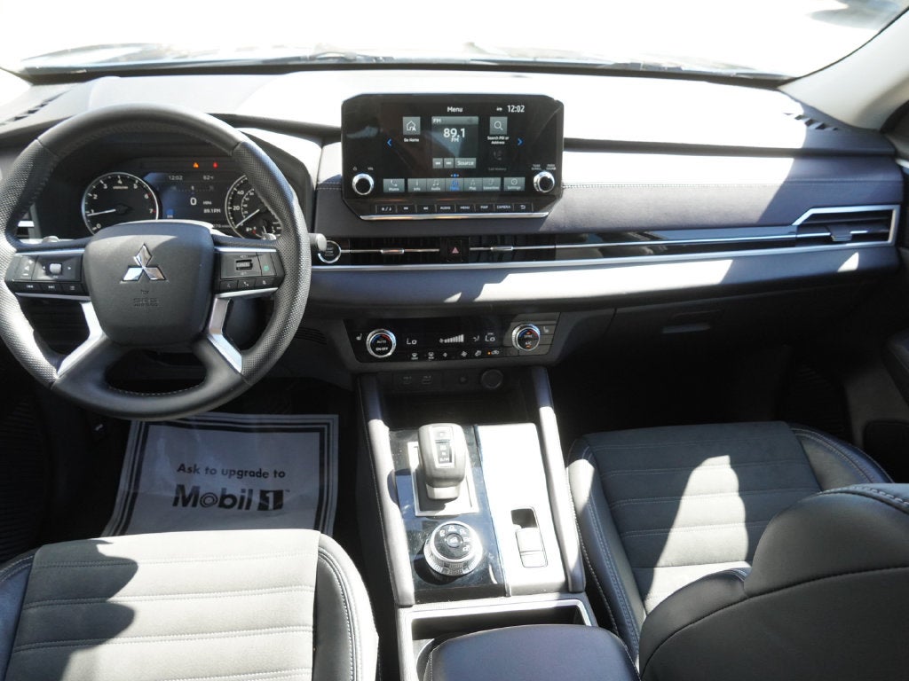 2022 Mitsubishi Outlander SE