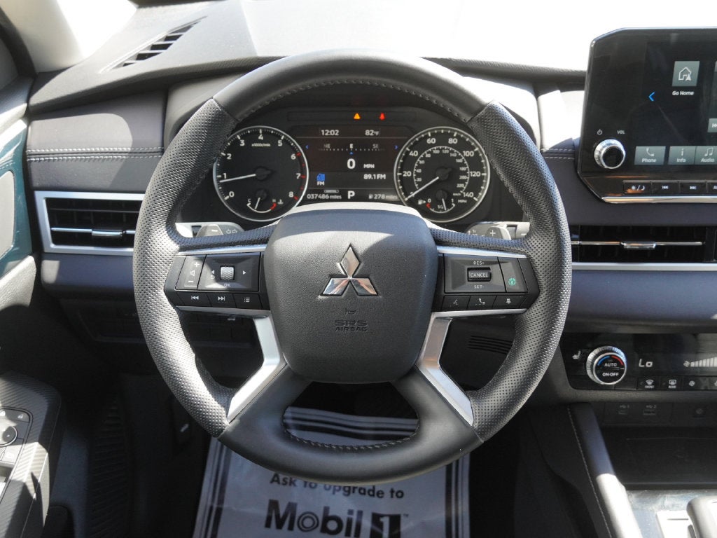 2022 Mitsubishi Outlander SE