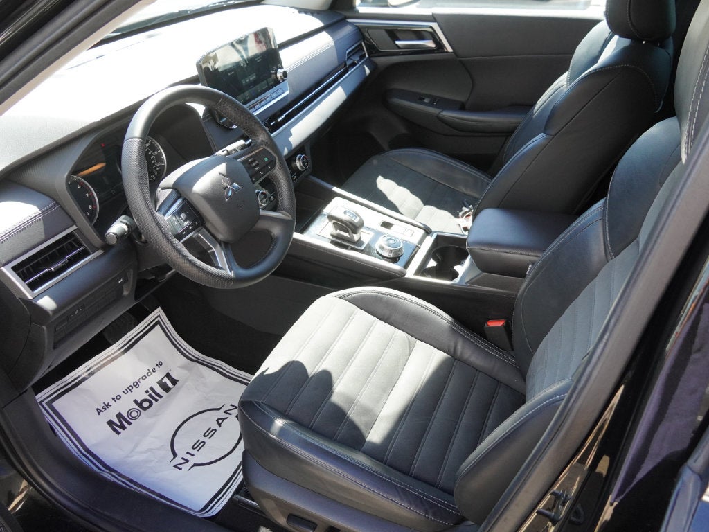 2022 Mitsubishi Outlander SE