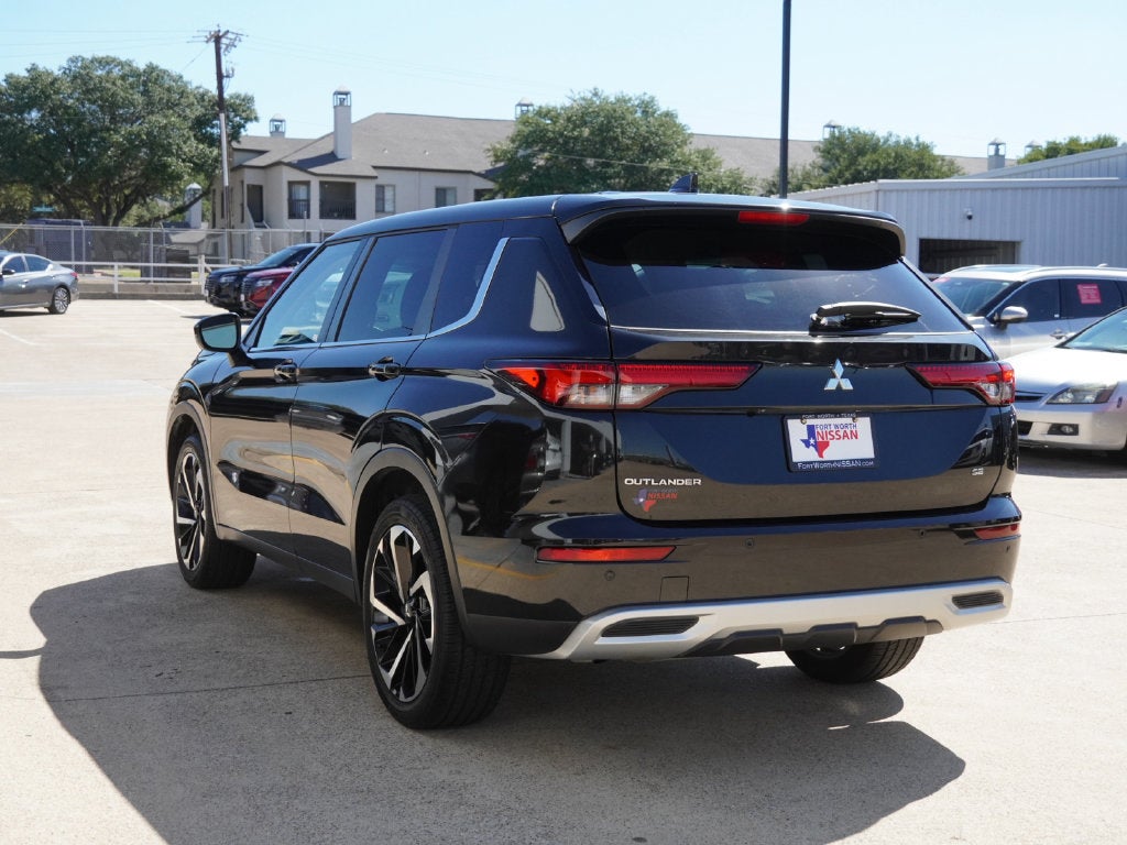 2022 Mitsubishi Outlander SE