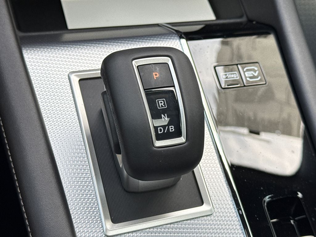 2026 Nissan Rogue Plug-In Hybrid Platinum