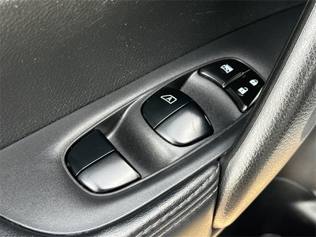 2017 Nissan Rogue Sport S