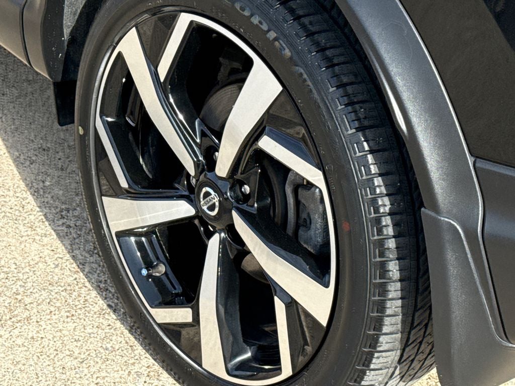 2022 Nissan Rogue Sport SL