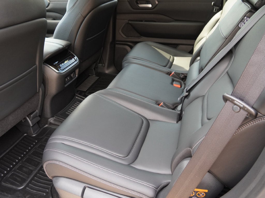 2026 Nissan Armada SV