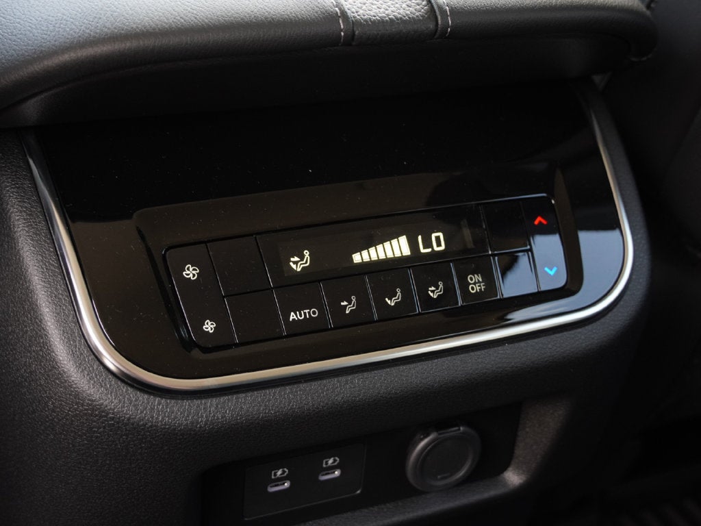 2026 Nissan Armada SV