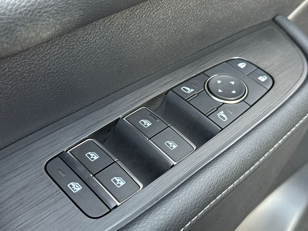 2025 Nissan Armada SV
