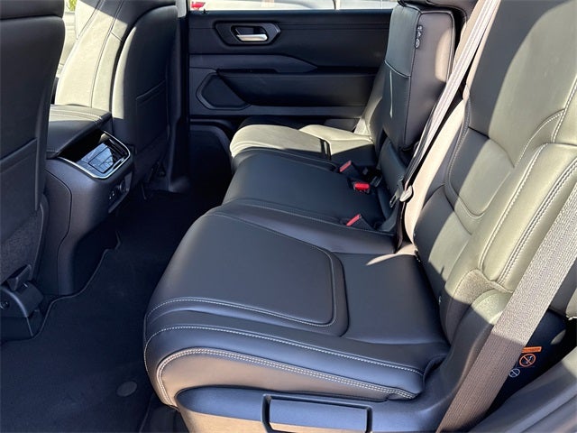 2026 Nissan Armada SV