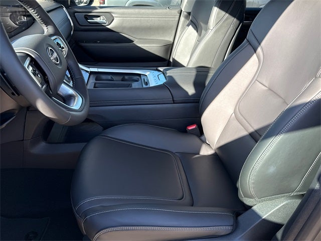 2026 Nissan Armada SV