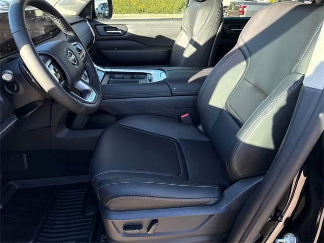 2026 Nissan Armada SV