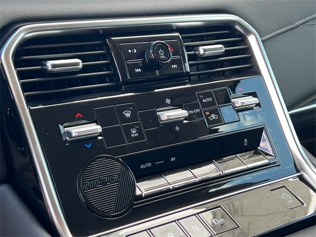 2026 Nissan Armada SV