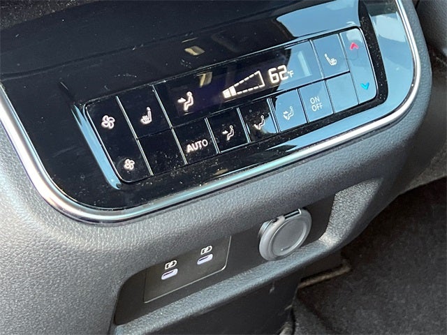 2025 Nissan Armada Platinum