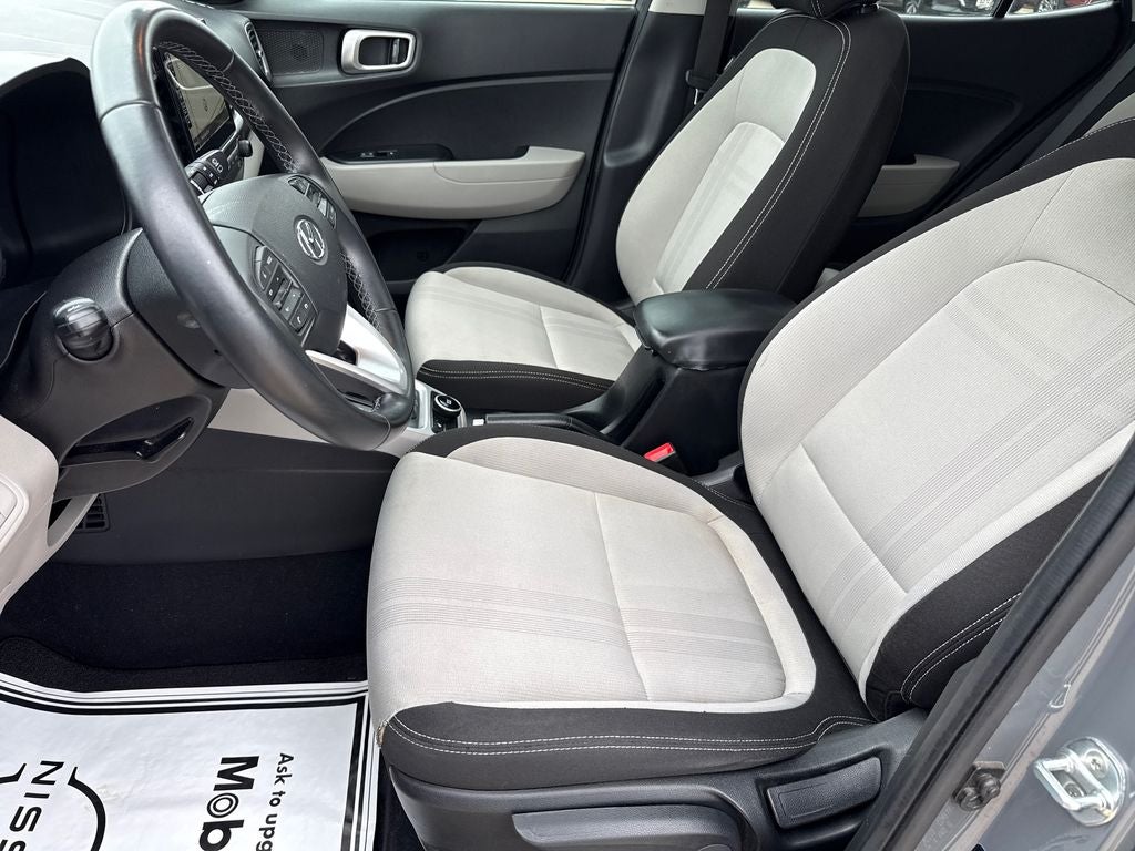 2020 Hyundai Venue SEL