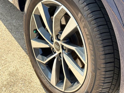2023 Audi Q5 45 S line Premium quattro