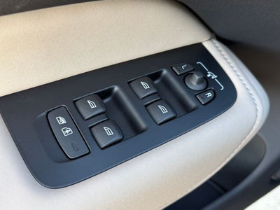 2026 Volvo XC60 B5 Core