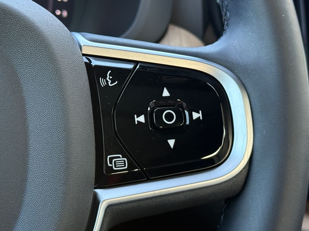2026 Volvo XC60 B5 Core