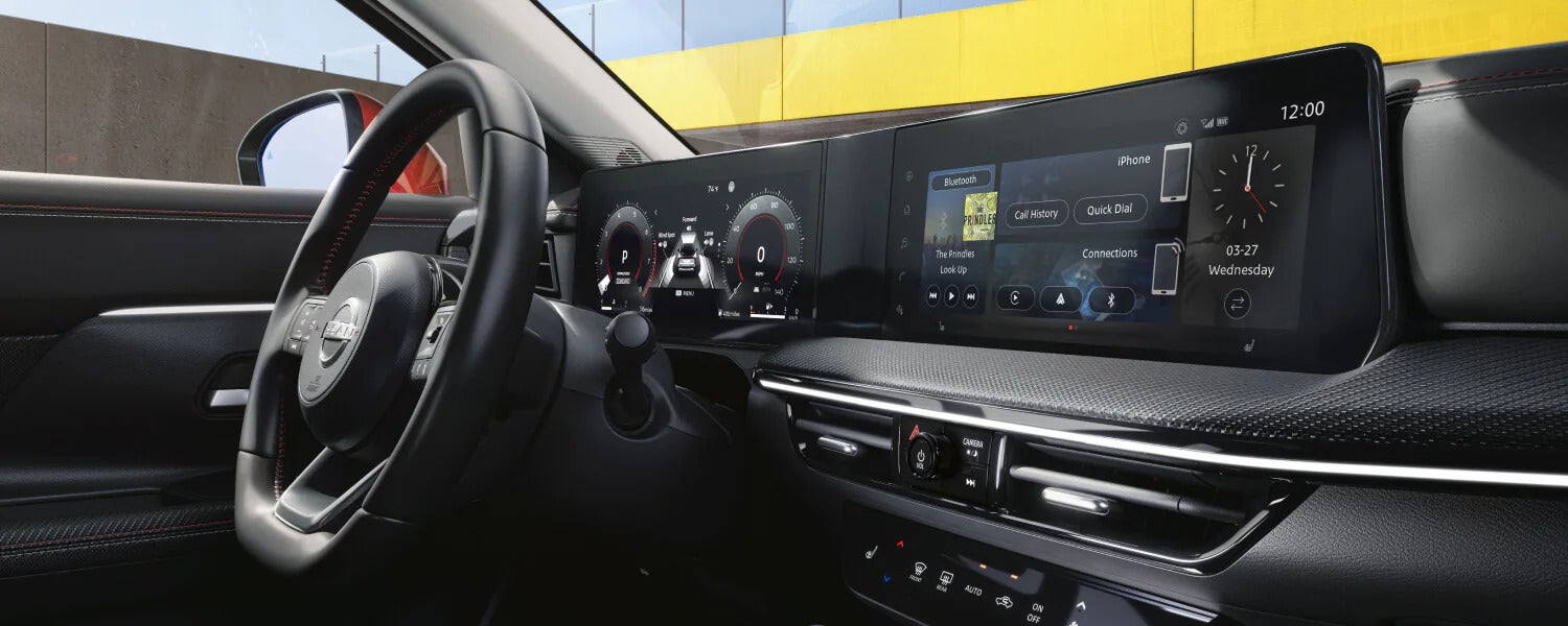 the technilogical display of an suv