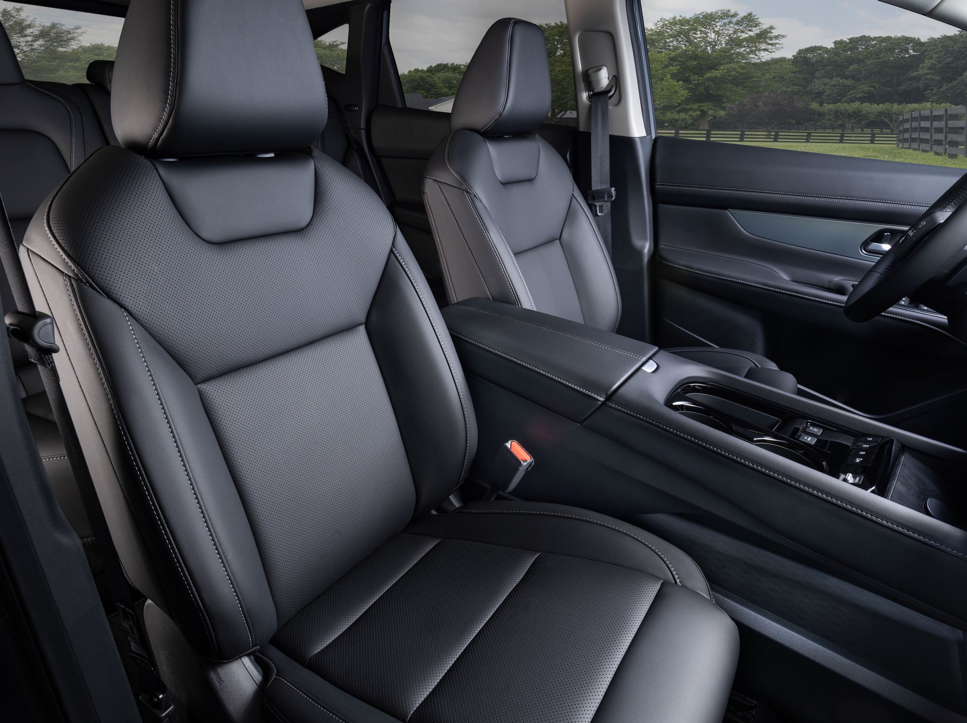 2027 Nissan Murano interior and cargo area